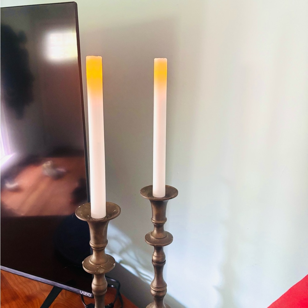 4 flameless taper candles